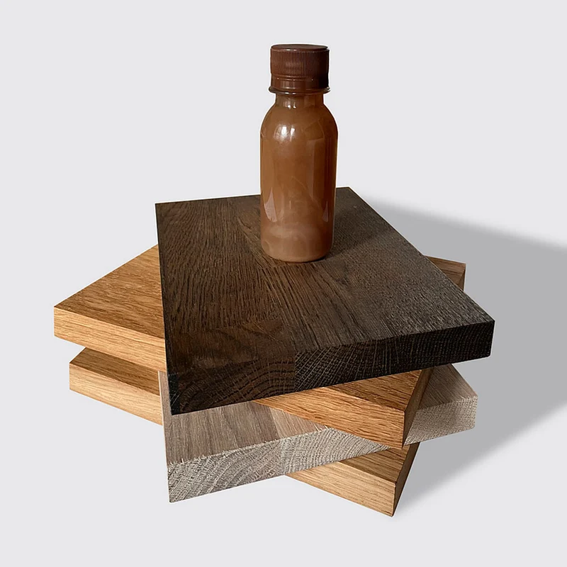Kit con olio per la cura dei mobili in legno massiccio
