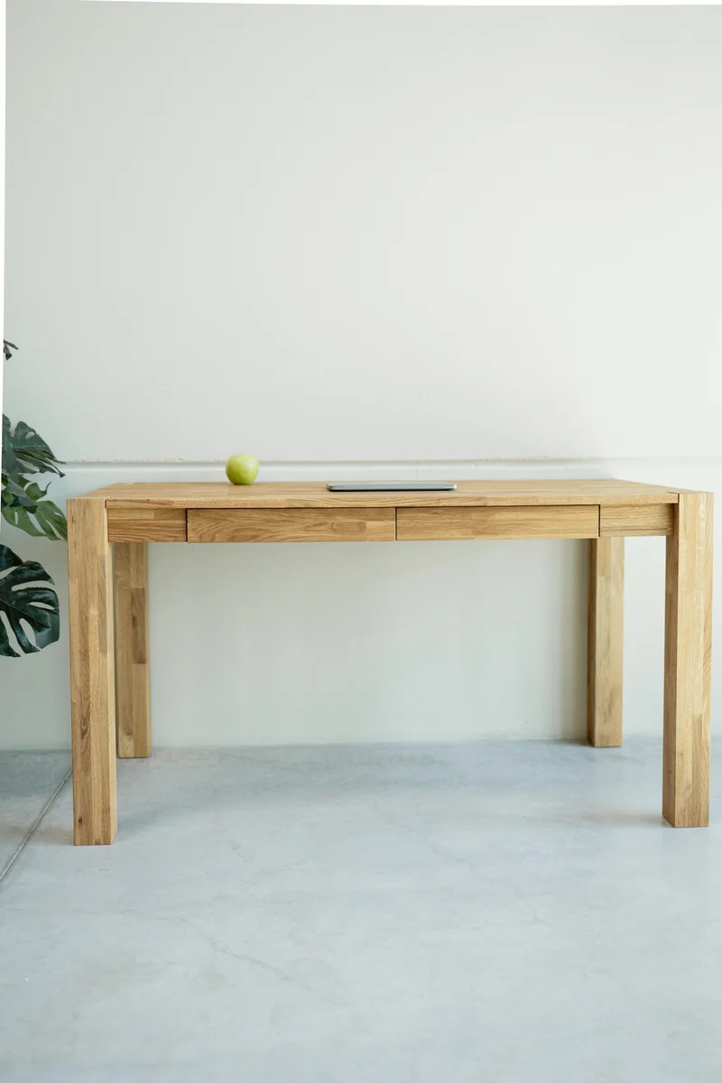 Scrivania in legno massello di rovere Royal | NordicStory