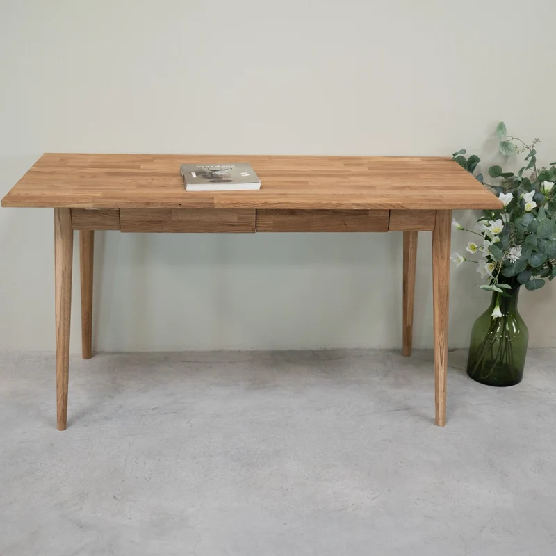 Scrivania in legno massello di rovere Escandi | NordicStory