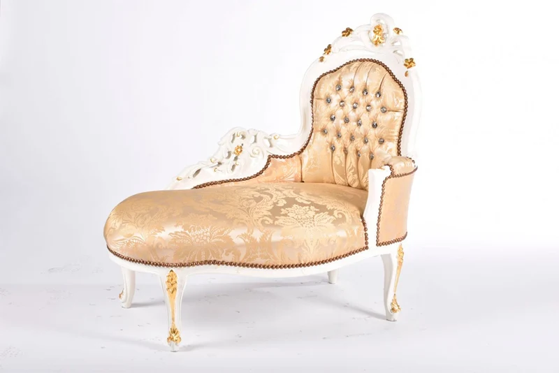 Chaise longue divanetto barocco in legno color bianco tessuto oro gemme incastonate cm 100x62x90h
