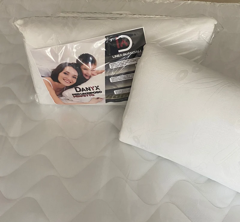 Cuscino in Fibra Super Soft 70x40 H 18cm Federa in Bamboo Guanciale da Letto